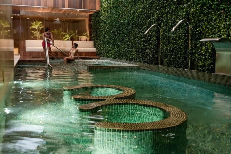 Hotel The Reef 28 con day pass
