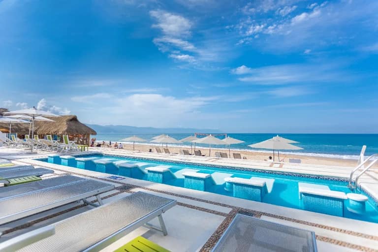 Hotel Buenaventura Grand Hotel & Great Moments con day pass