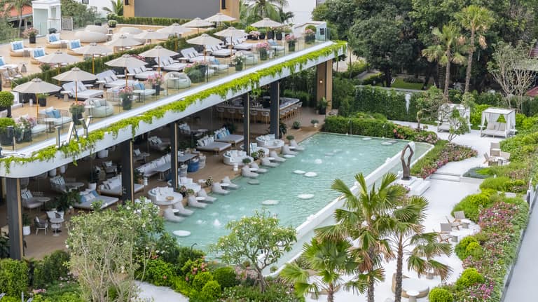 Hotel Lay Beach Club con day pass