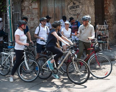 Hotel Cartagena Walking & Bike Tours con day pass
