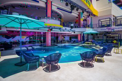 Hotel Coco Bongo Beach Party con day pass