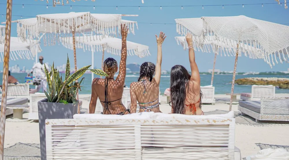 Hotel Club Kabanna Luxury Beach Club con day pass