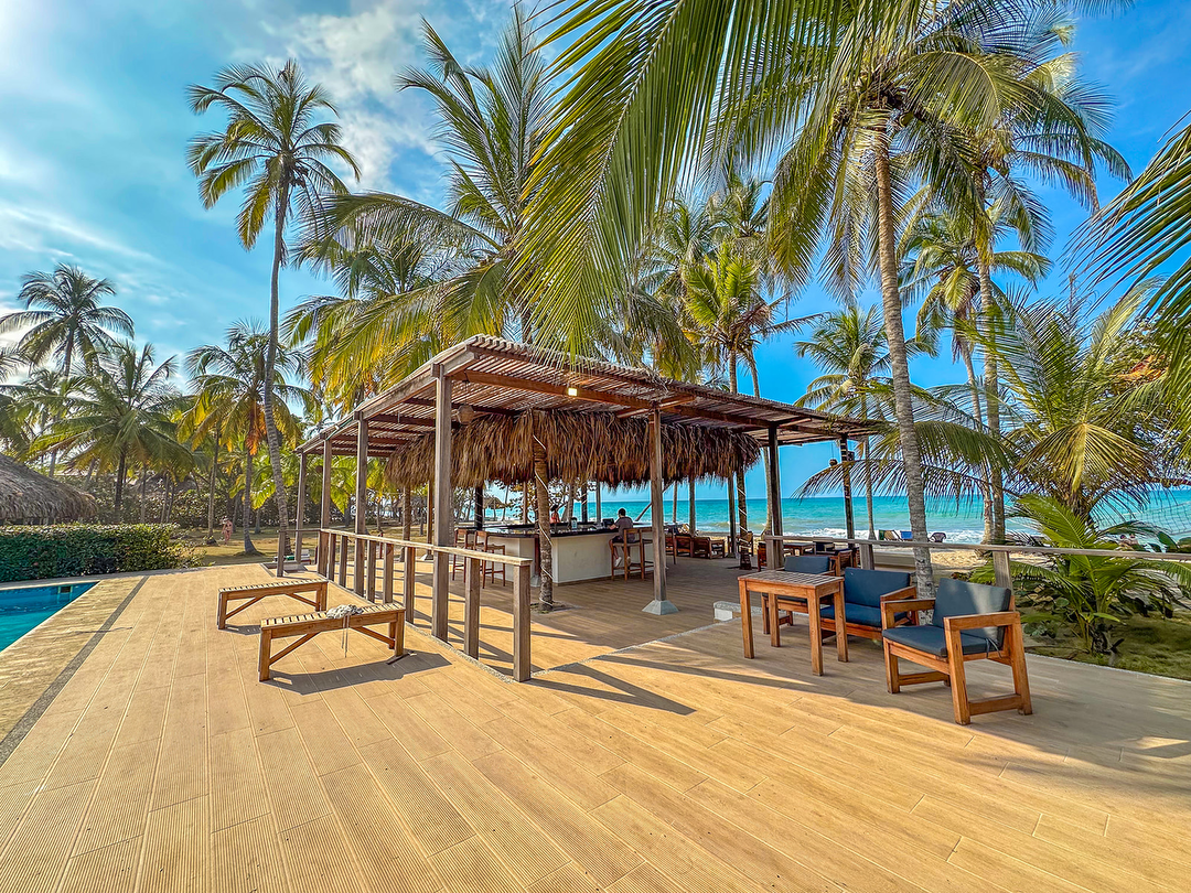 Hotel Huku Beach Hostel Palomino con day pass