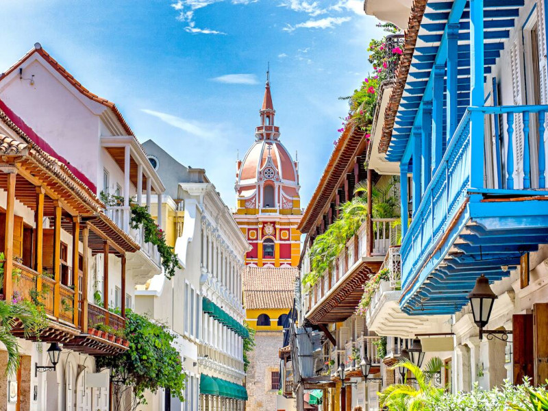 Hotel Cartagena Walking & Bike Tours con day pass