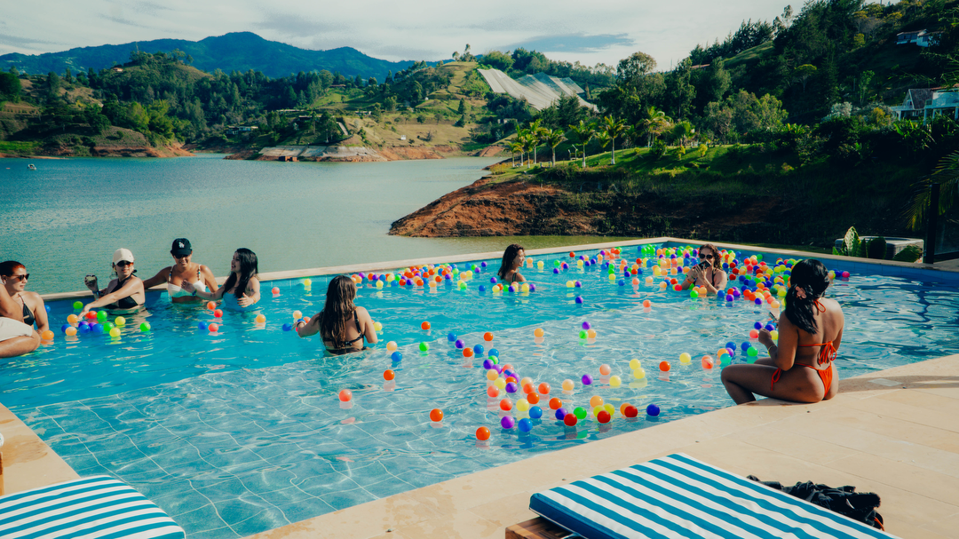 Hotel Viajero Guatapé Hostel & Lake Club con day pass