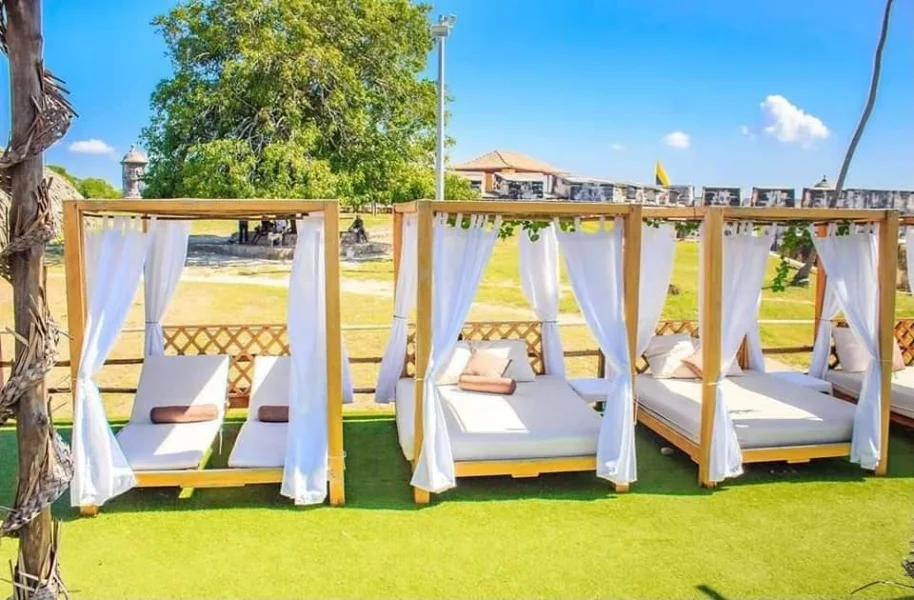 Hotel Morena Beach Club con day pass