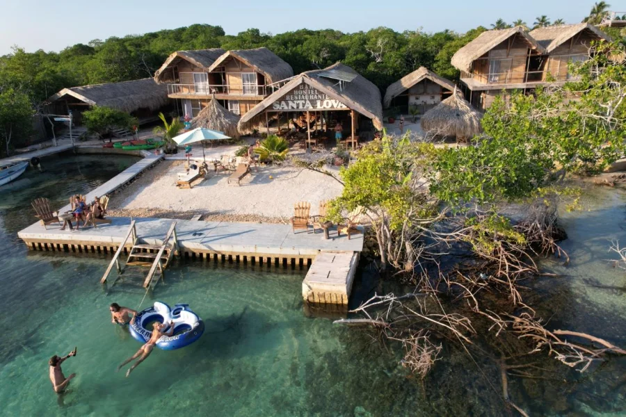 Hotel Santa Lova Hostel con day pass