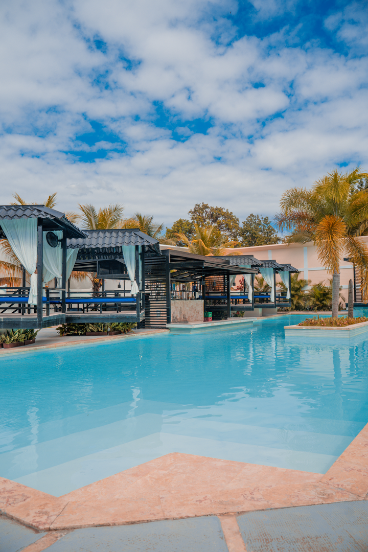 Hotel Guacayamos Hotel & Villas con day pass