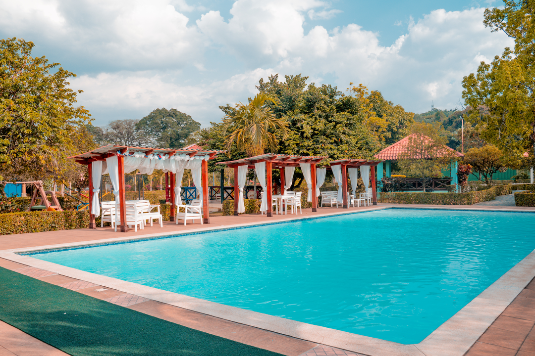 Hotel Guacayamos Hotel & Villas con day pass