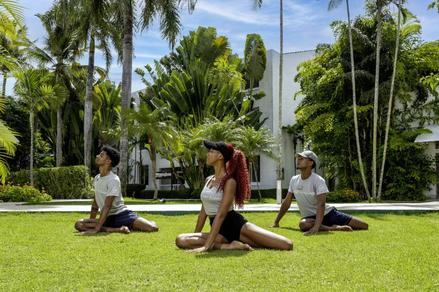 Hotel Viva Heavens by Wyndham con day pass