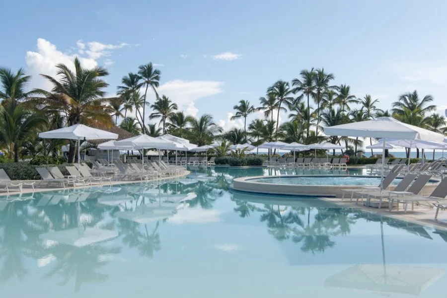 Hotel Serenade Punta Cana Beach & Spa Resort con day pass