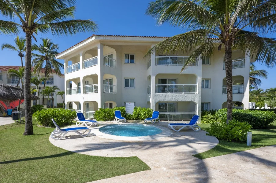 Hotel Viva Tangerine by Wyndham con day pass