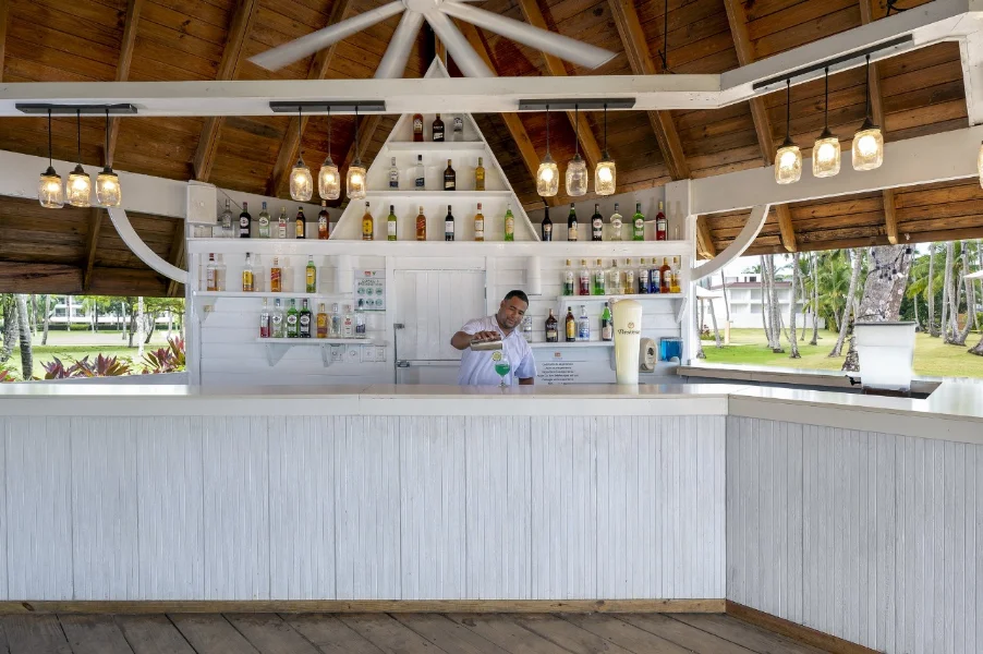 Hotel Viva V Samana by Wyndham con day pass