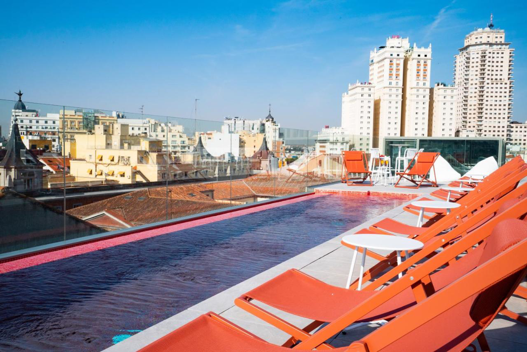 Hotel Akeah Gran Via Madrid con day pass