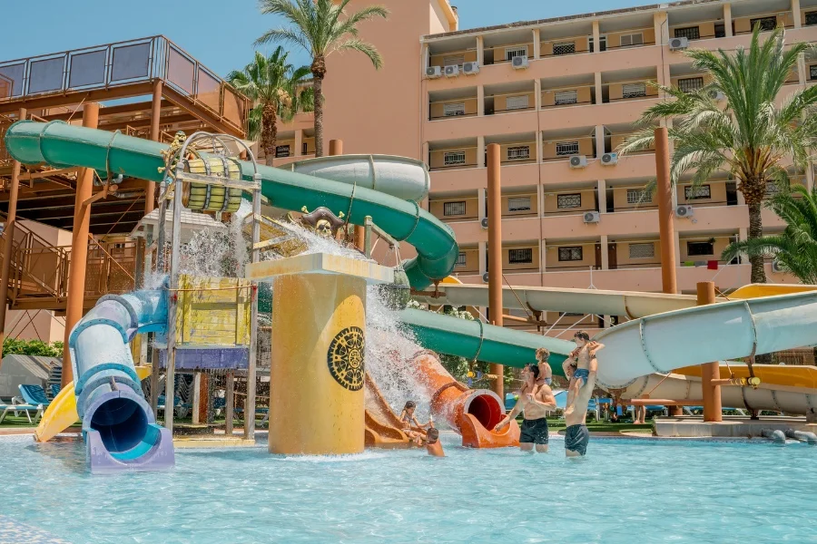Hotel Magic Tropical Splash con day pass