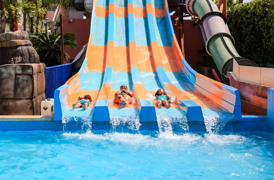 Hotel Magic Fantasy con day pass