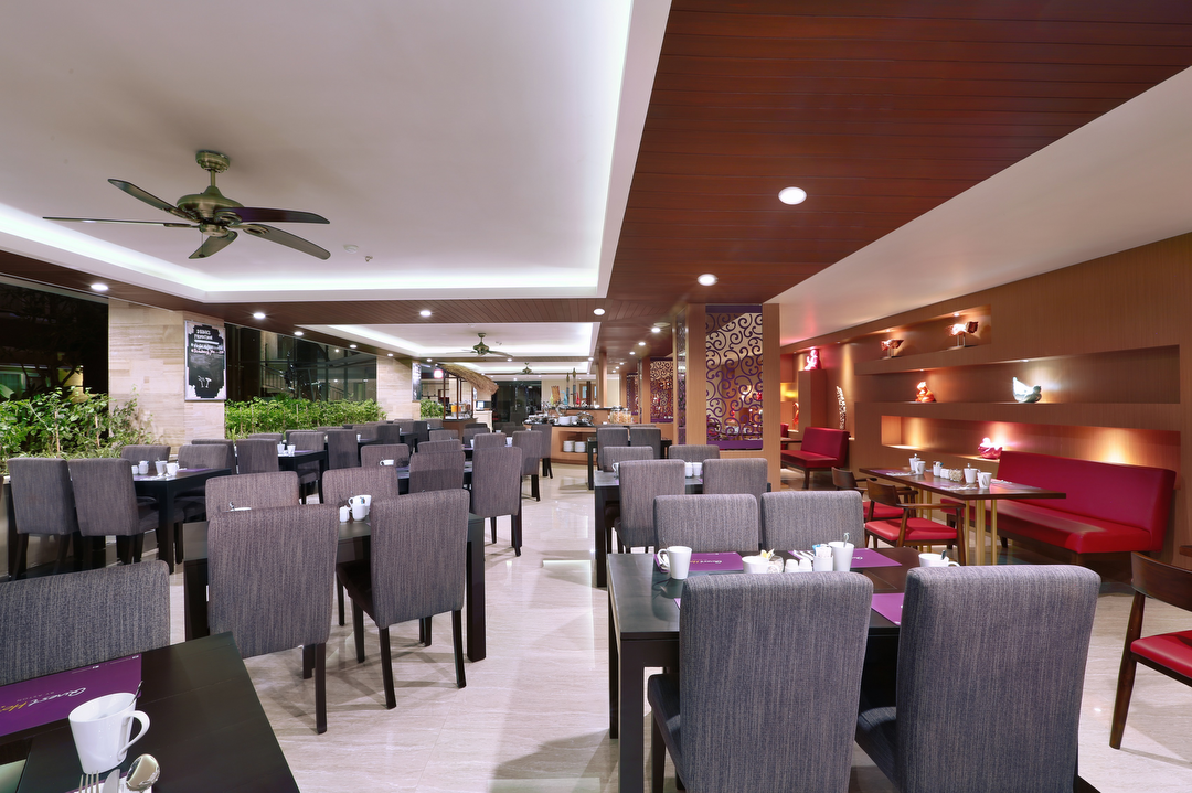 Hotel Quest San Hotel Denpasar con day pass
