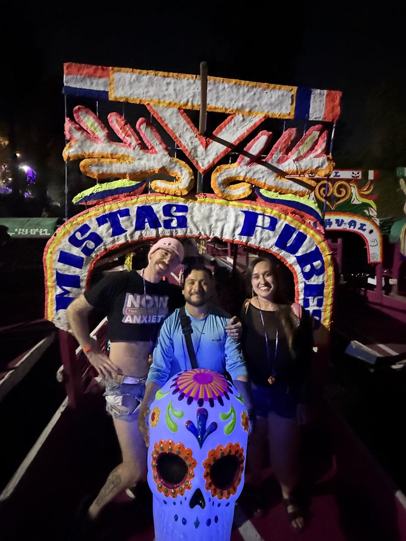 Hotel Neon Night Party Tour con day pass