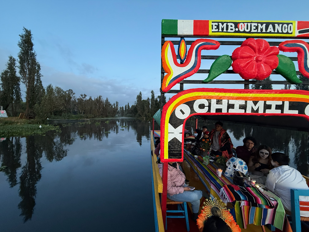 Hotel Amanecer en Xochimilco con day pass