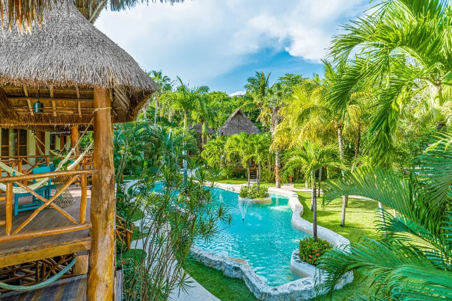 Hotel Mahekal Beach Resort con day pass