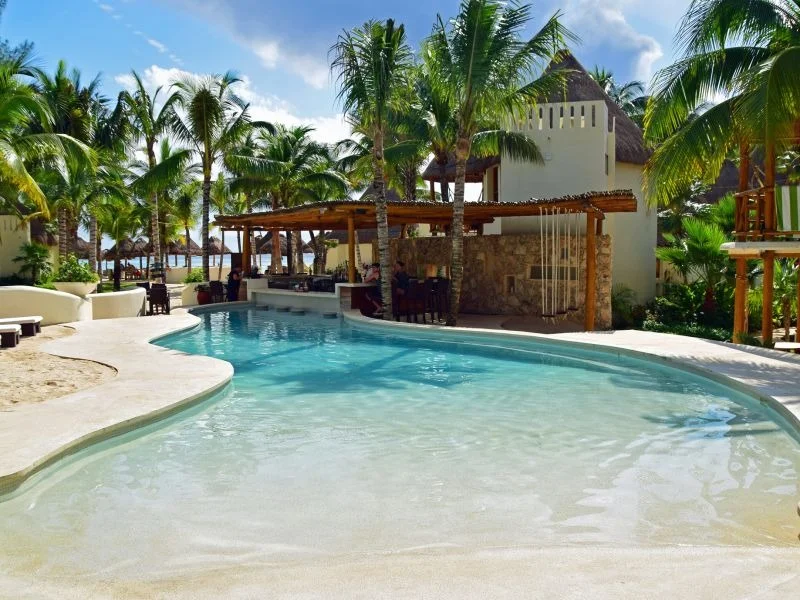 Hotel Mahekal Beach Resort con day pass