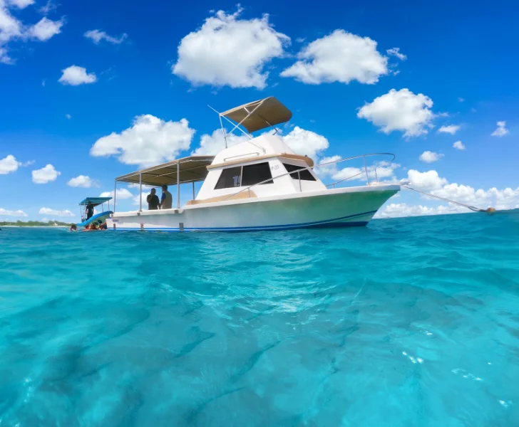 Hotel Snorkel Adventuring Cancún con day pass