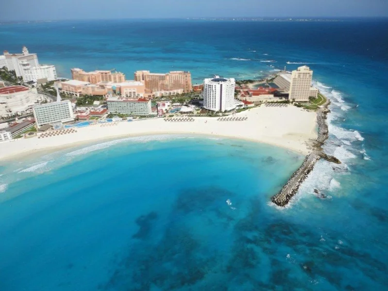 Hotel Krystal Grand Cancún con day pass