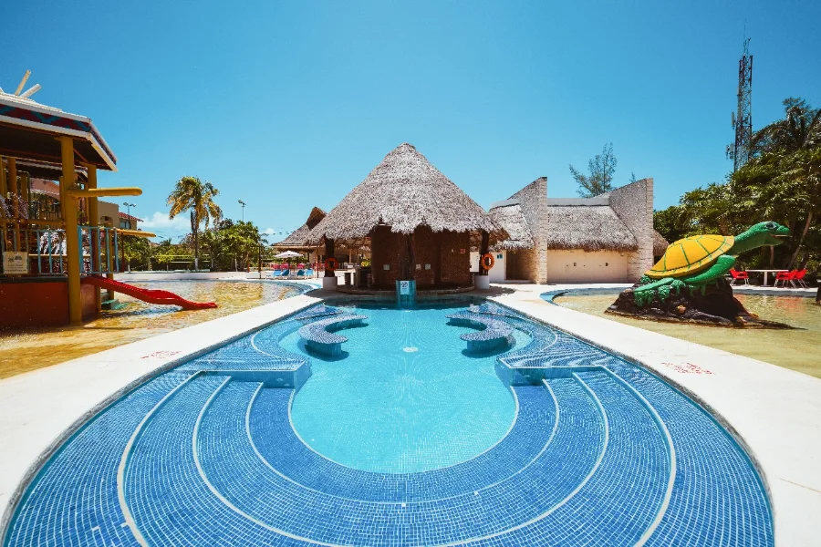 Hotel All Ritmo Cancún Resort & Waterpark con day pass