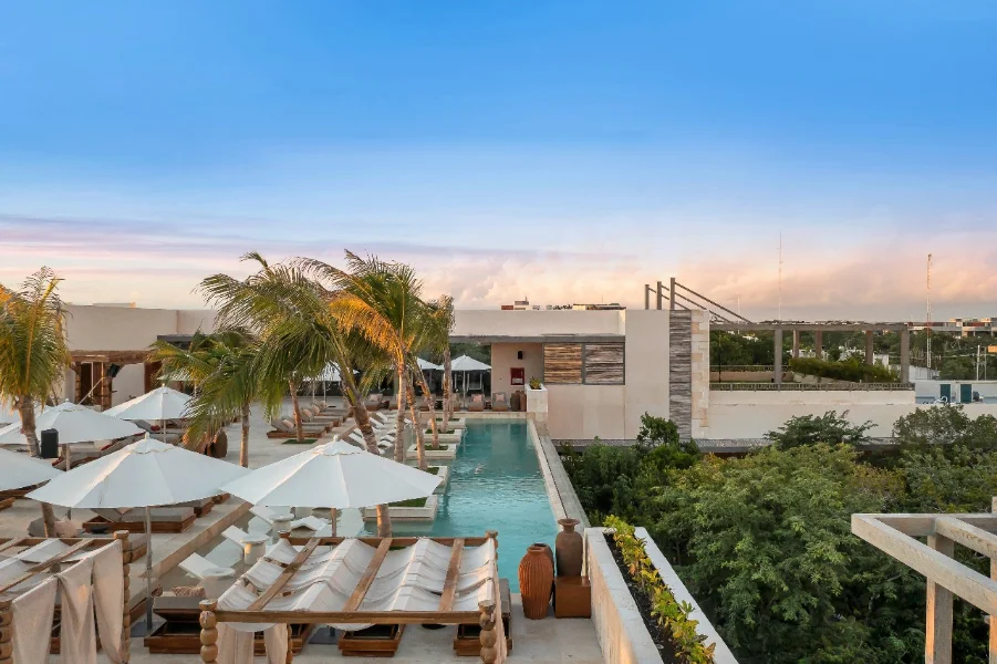 Hotel Motto by Hilton Tulum con day pass