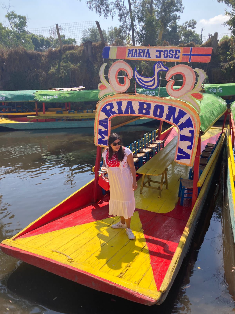 Hotel Tu Trajinera en Xochimilco con day pass
