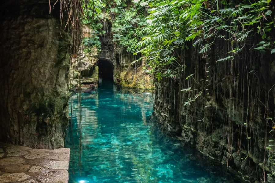 Hotel Tour Privado Hacienda y Cenotes Mucuyché con day pass