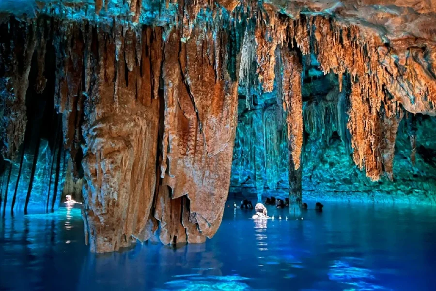 Hotel Tour Privado Hacienda y Cenotes Mucuyché con day pass