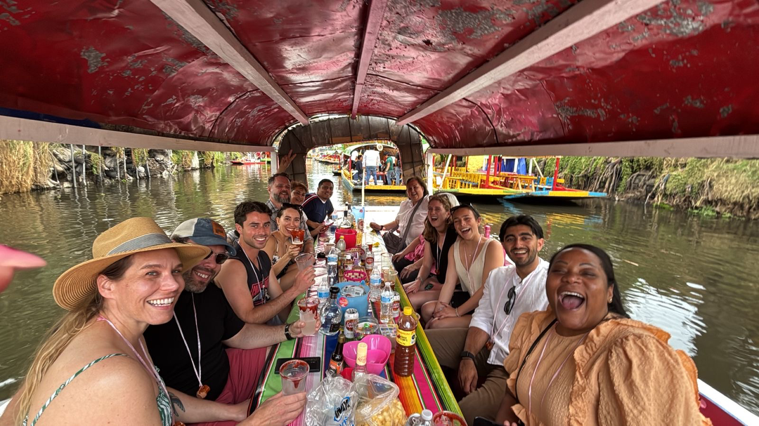 Hotel Fiesta Mexicana en Xochimilco con day pass