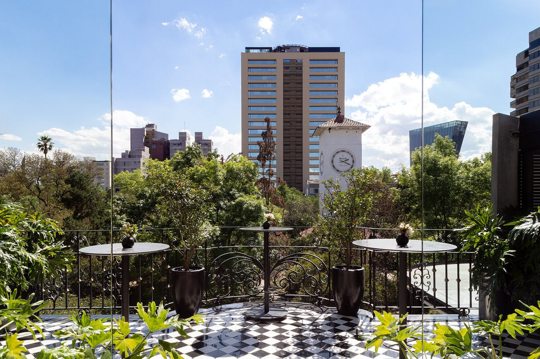 Hotel Tardeo Blanco Castelar con day pass