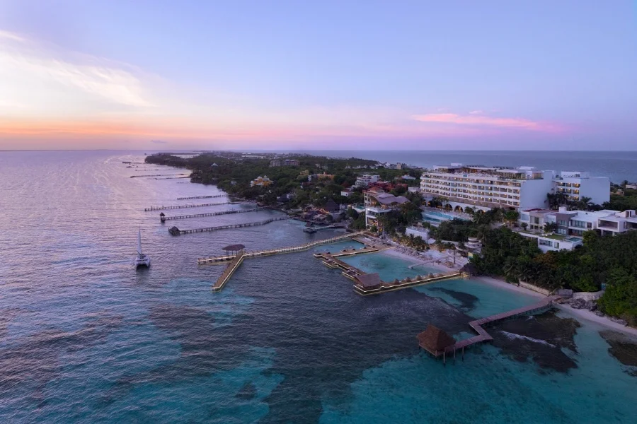 Hotel Impression Isla Mujeres by Secrets con day pass