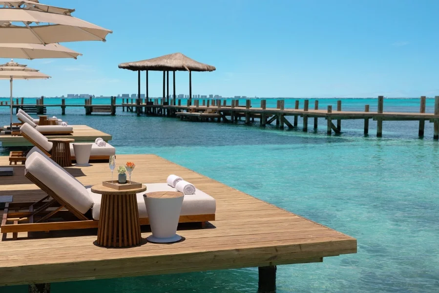 Hotel Impression Isla Mujeres by Secrets con day pass