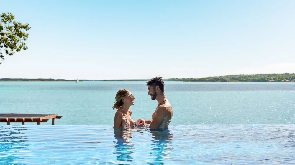 Hotel Cristalino Lagoon Front Hotel, Restaurant & Spa con day pass