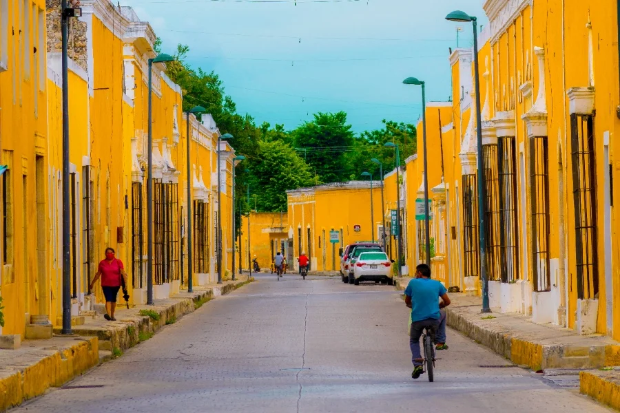 Hotel Tour Privado Izamal Pueblo Mágico con day pass