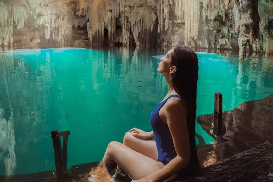 Hotel Tour Privado Chichén Itzá & Tsukán Santuario de Vida con day pass