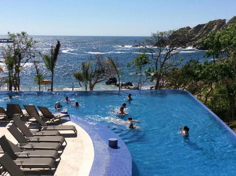Hotel Coral Blue Huatulco All Inclusive con day pass