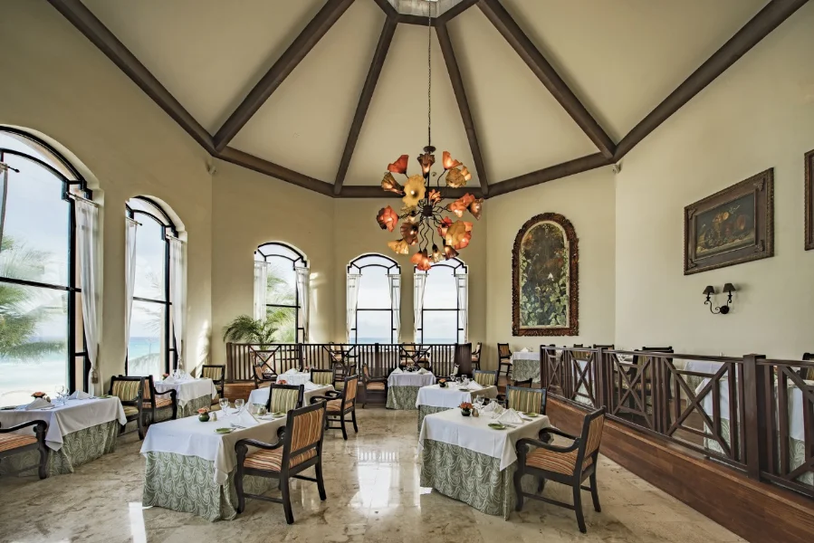 Hotel Royal Hideaway Playacar con day pass