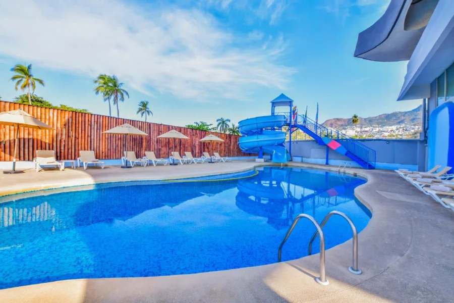 Hotel Krystal Beach Acapulco con day pass