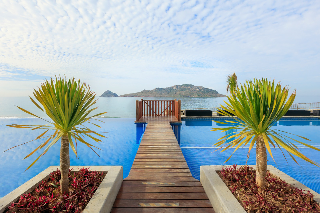 Hotel Courtyard by Marriott Mazatlán Beach Resort con day pass
