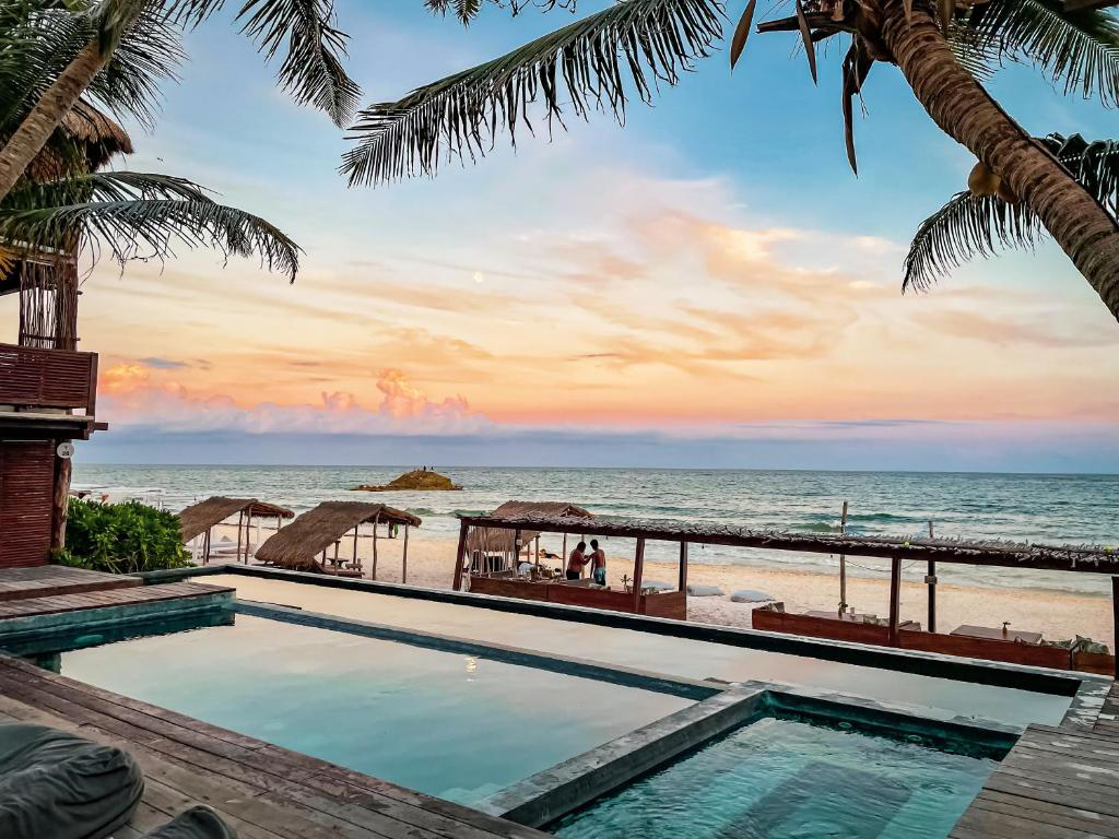 Hotel Amansala Eco-Chic Resort & Spa con day pass