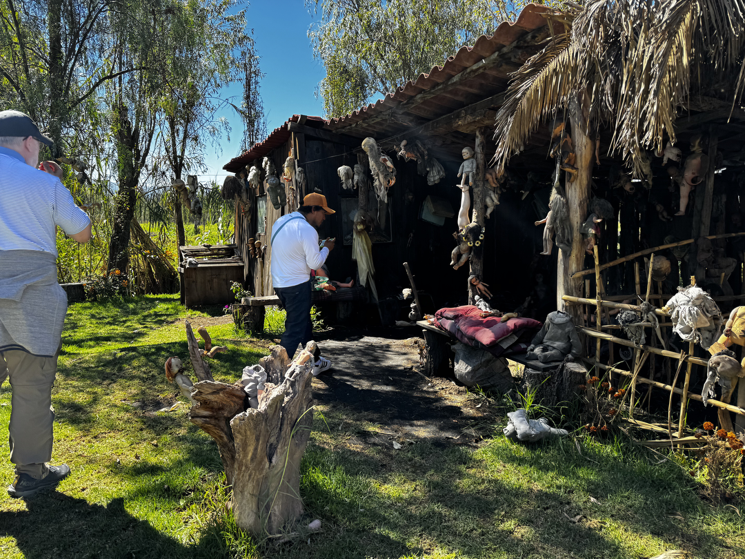 Hotel Viaje a Isla de las Muñecas con day pass