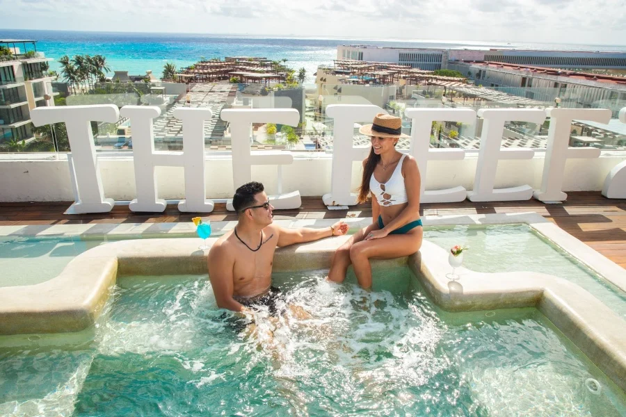 Hotel The Reef 28 con day pass