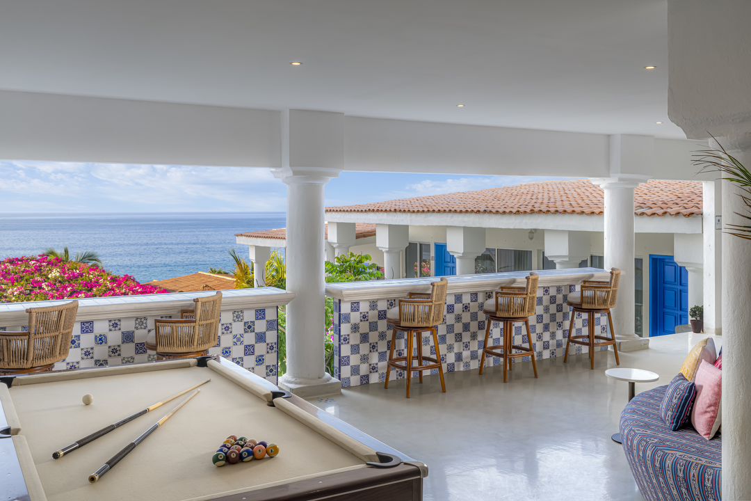 Hotel Mar Del Cabo by Velas Resorts con day pass