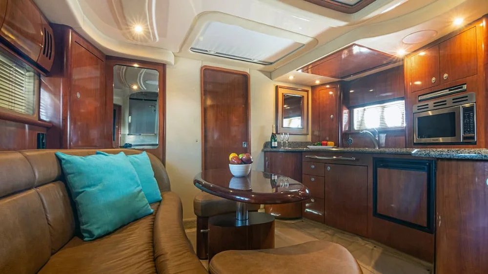 Hotel Vive el lujo en altamar a bordo del EMMA con day pass