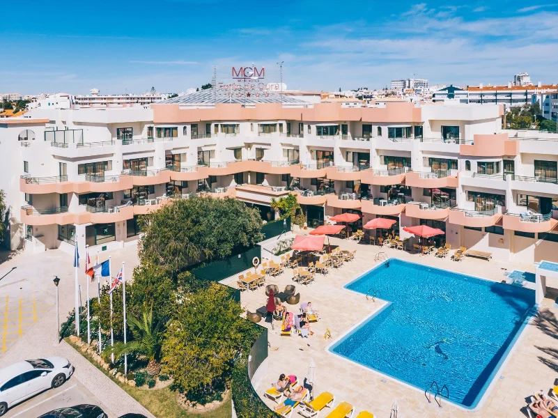 Hotel Grand Muthu Forte da Oura con day pass